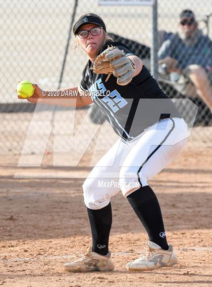 Thumbnail 2 in Desert Vista vs. Gila Ridge (Westwood-Dobson Softball Invitational) photogallery.