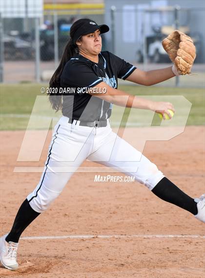 Thumbnail 1 in Desert Vista vs. Gila Ridge (Westwood-Dobson Softball Invitational) photogallery.