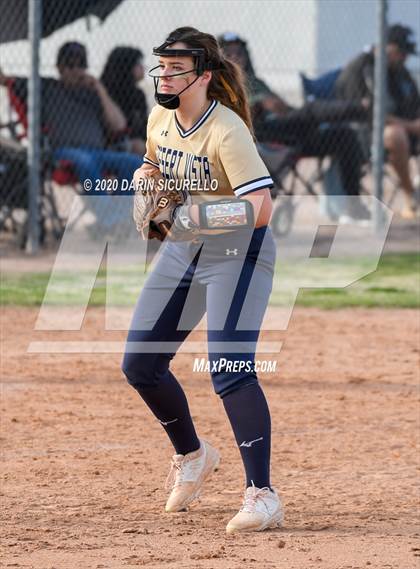 Thumbnail 2 in Desert Vista vs. Gila Ridge (Westwood-Dobson Softball Invitational) photogallery.