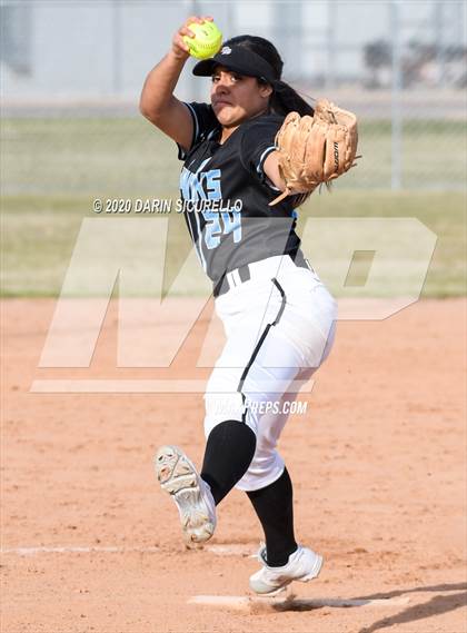 Thumbnail 2 in Desert Vista vs. Gila Ridge (Westwood-Dobson Softball Invitational) photogallery.