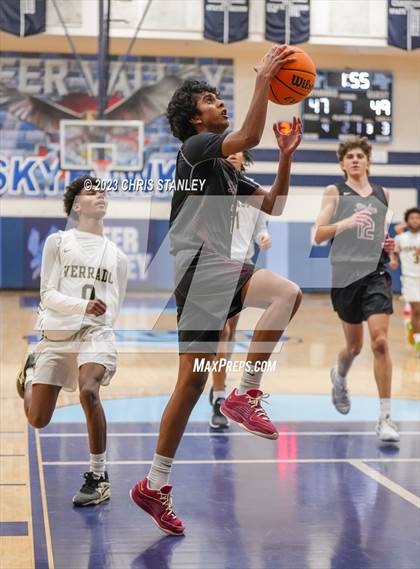 Thumbnail 1 in Mountain Ridge vs. Verrado (Hoopsgiving Tournament) photogallery.