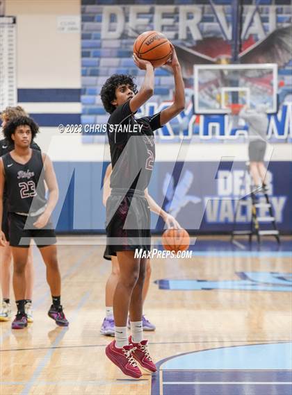 Thumbnail 2 in Mountain Ridge vs. Verrado (Hoopsgiving Tournament) photogallery.