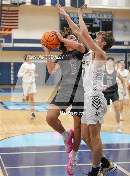 Thumbnail 2 in Mountain Ridge vs. Verrado (Hoopsgiving Tournament) photogallery.