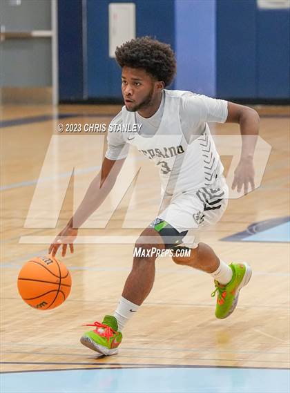 Thumbnail 2 in Mountain Ridge vs. Verrado (Hoopsgiving Tournament) photogallery.