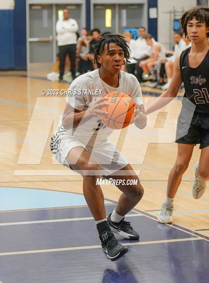 Thumbnail 2 in Mountain Ridge vs. Verrado (Hoopsgiving Tournament) photogallery.