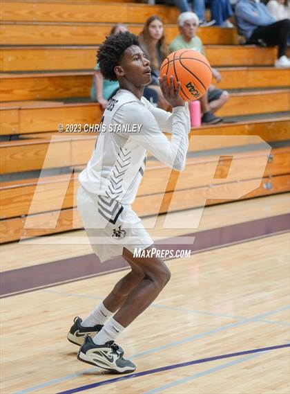 Thumbnail 3 in Mountain Ridge vs. Verrado (Hoopsgiving Tournament) photogallery.