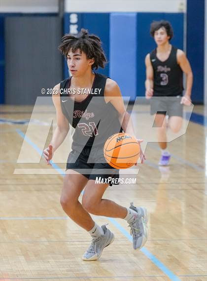 Thumbnail 2 in Mountain Ridge vs. Verrado (Hoopsgiving Tournament) photogallery.