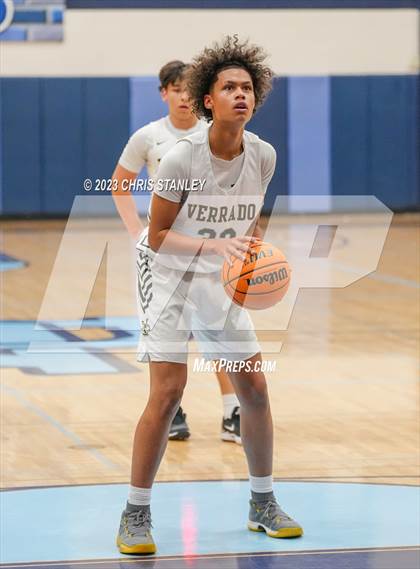 Thumbnail 2 in Mountain Ridge vs. Verrado (Hoopsgiving Tournament) photogallery.