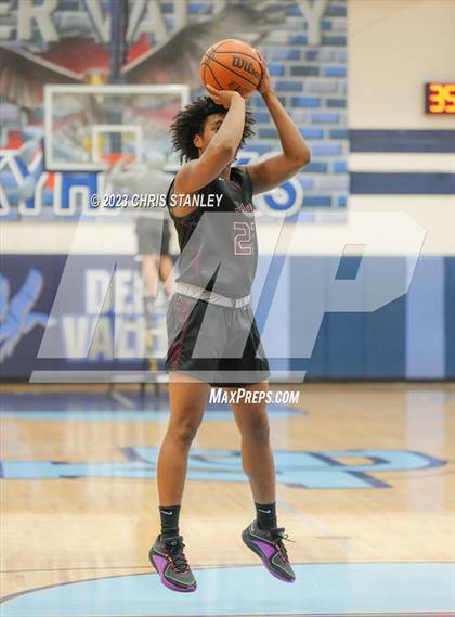 Thumbnail 2 in Mountain Ridge vs. Verrado (Hoopsgiving Tournament) photogallery.