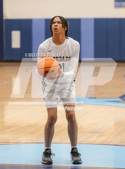 Thumbnail 2 in Mountain Ridge vs. Verrado (Hoopsgiving Tournament) photogallery.