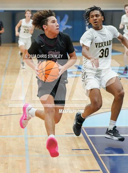 Thumbnail 3 in Mountain Ridge vs. Verrado (Hoopsgiving Tournament) photogallery.