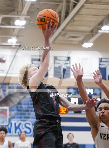 Thumbnail 3 in Mountain Ridge vs. Verrado (Hoopsgiving Tournament) photogallery.