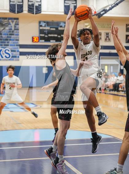 Thumbnail 1 in Mountain Ridge vs. Verrado (Hoopsgiving Tournament) photogallery.
