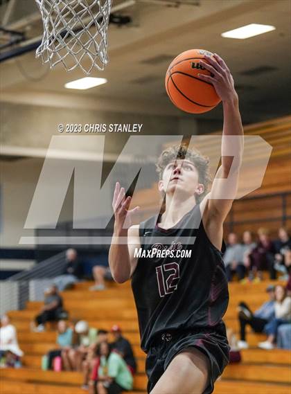 Thumbnail 3 in Mountain Ridge vs. Verrado (Hoopsgiving Tournament) photogallery.