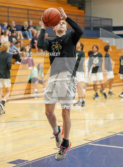 Thumbnail 3 in Mountain Ridge vs. Verrado (Hoopsgiving Tournament) photogallery.