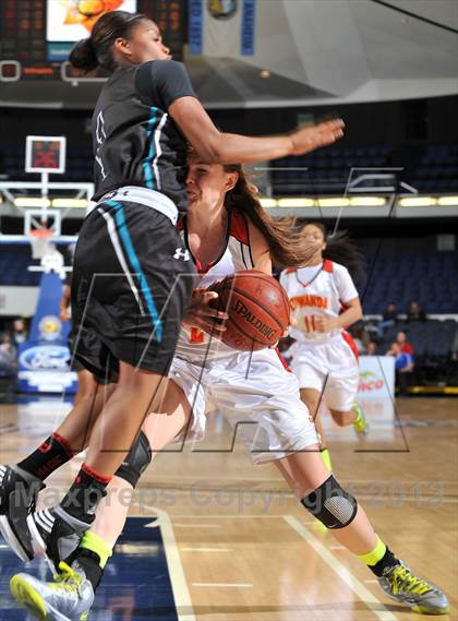 Thumbnail 3 in Santiago vs. Etiwanda (CIF SS DIV 1AA Final) photogallery.
