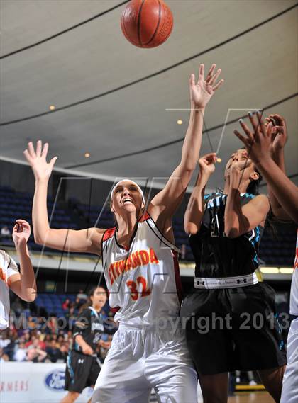 Thumbnail 3 in Santiago vs. Etiwanda (CIF SS DIV 1AA Final) photogallery.