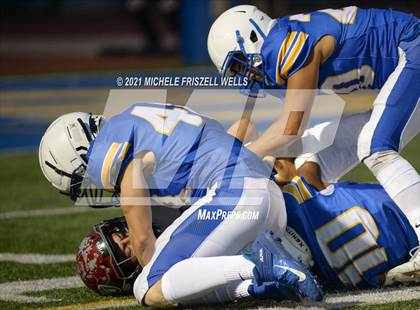 Thumbnail 2 in Grossmont vs Sweetwater  photogallery.