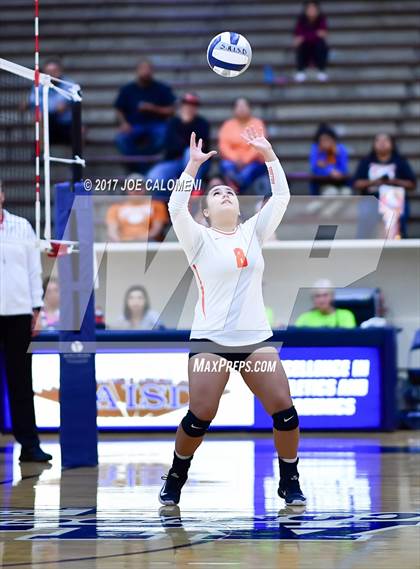 Thumbnail 1 in Burbank vs Lanier [Sidney] photogallery.