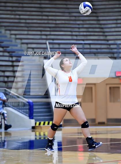 Thumbnail 3 in Burbank vs Lanier [Sidney] photogallery.