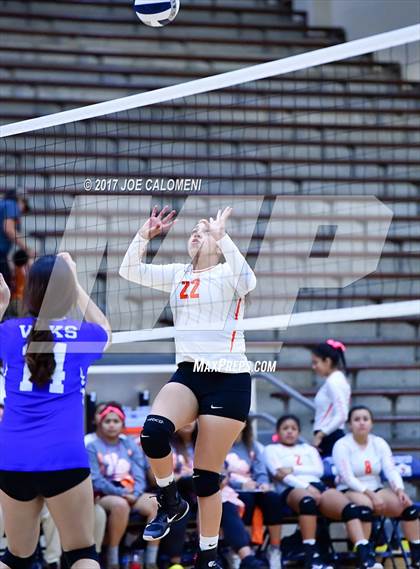 Thumbnail 3 in Burbank vs Lanier [Sidney] photogallery.