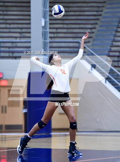 Thumbnail 3 in Burbank vs Lanier [Sidney] photogallery.