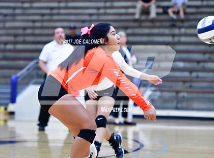 Thumbnail 1 in Burbank vs Lanier [Sidney] photogallery.