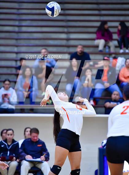 Thumbnail 3 in Burbank vs Lanier [Sidney] photogallery.