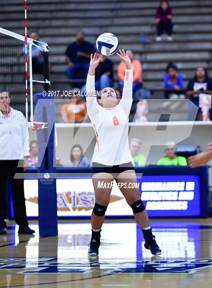 Thumbnail 2 in Burbank vs Lanier [Sidney] photogallery.