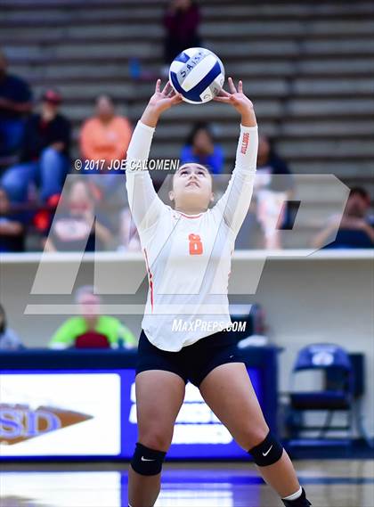 Thumbnail 1 in Burbank vs Lanier [Sidney] photogallery.