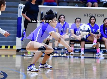Thumbnail 2 in Burbank vs Lanier [Sidney] photogallery.