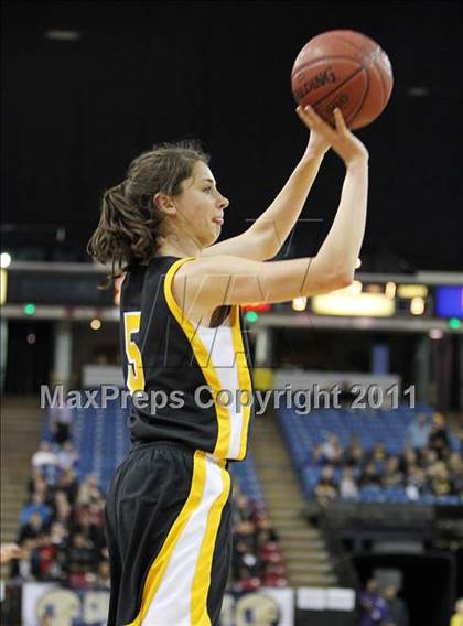 Thumbnail 2 in St. Mary's vs. Del Oro (CIF NorCal D2 Regional Final) photogallery.