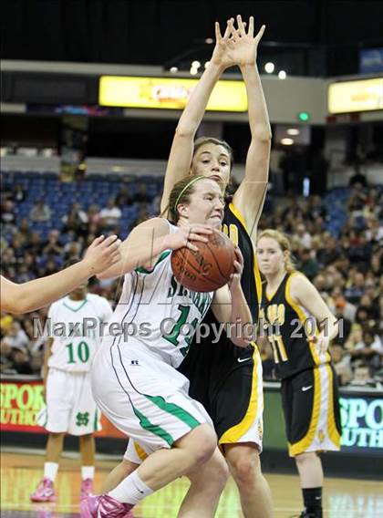 Thumbnail 2 in St. Mary's vs. Del Oro (CIF NorCal D2 Regional Final) photogallery.