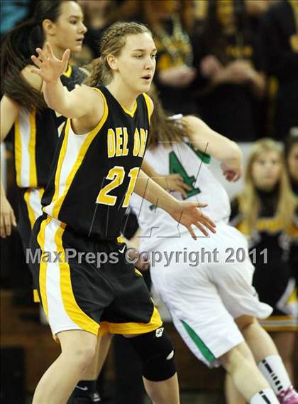 Thumbnail 1 in St. Mary's vs. Del Oro (CIF NorCal D2 Regional Final) photogallery.
