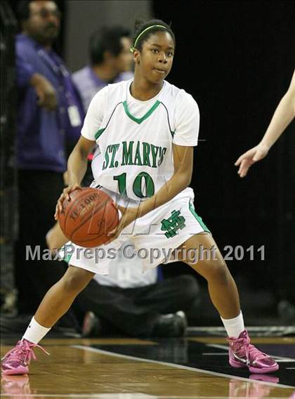 Thumbnail 2 in St. Mary's vs. Del Oro (CIF NorCal D2 Regional Final) photogallery.