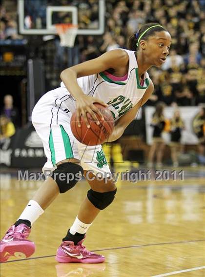 Thumbnail 3 in St. Mary's vs. Del Oro (CIF NorCal D2 Regional Final) photogallery.