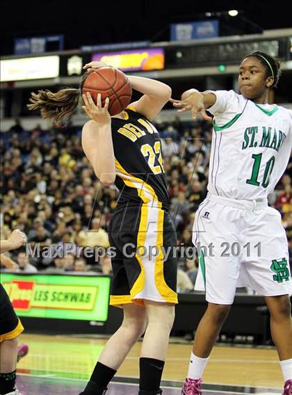 Thumbnail 1 in St. Mary's vs. Del Oro (CIF NorCal D2 Regional Final) photogallery.