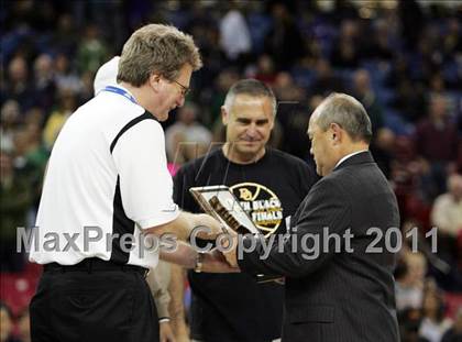 Thumbnail 1 in St. Mary's vs. Del Oro (CIF NorCal D2 Regional Final) photogallery.