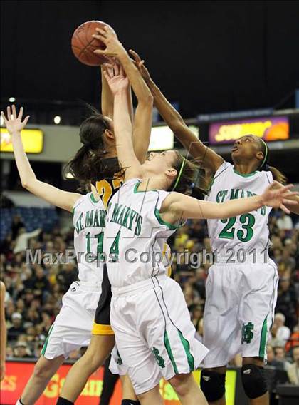 Thumbnail 3 in St. Mary's vs. Del Oro (CIF NorCal D2 Regional Final) photogallery.