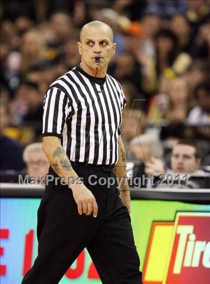 Thumbnail 3 in St. Mary's vs. Del Oro (CIF NorCal D2 Regional Final) photogallery.