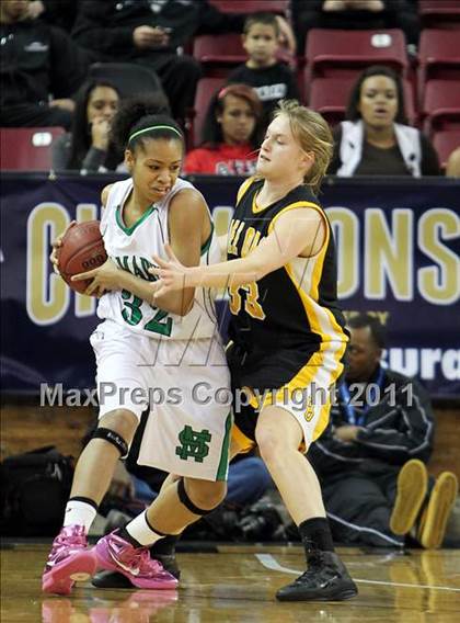 Thumbnail 1 in St. Mary's vs. Del Oro (CIF NorCal D2 Regional Final) photogallery.