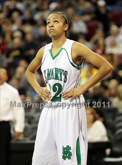 Thumbnail 2 in St. Mary's vs. Del Oro (CIF NorCal D2 Regional Final) photogallery.