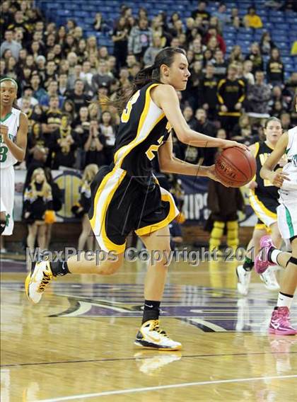Thumbnail 1 in St. Mary's vs. Del Oro (CIF NorCal D2 Regional Final) photogallery.