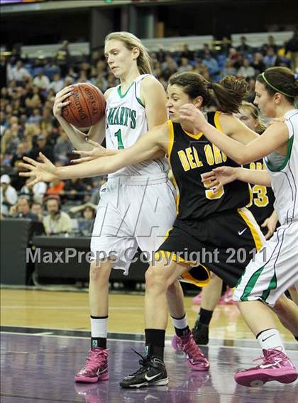 Thumbnail 1 in St. Mary's vs. Del Oro (CIF NorCal D2 Regional Final) photogallery.