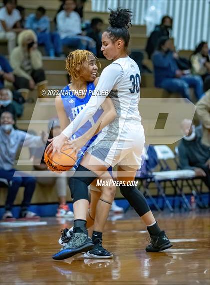Thumbnail 3 in Hunt vs E.E. Smith (NCHSAA 3A - First Round) photogallery.