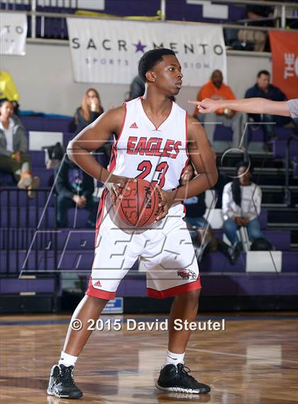 Thumbnail 2 in Fairfield vs. Pleasant Grove (St. Hope Elite Classic) photogallery.