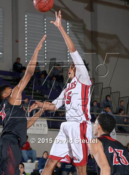 Thumbnail 1 in Fairfield vs. Pleasant Grove (St. Hope Elite Classic) photogallery.