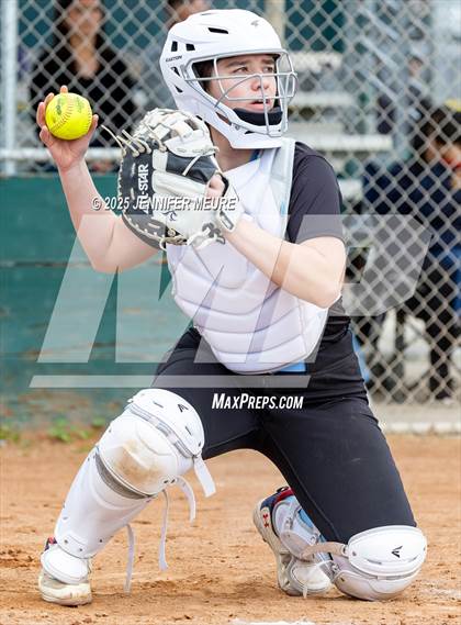 Thumbnail 1 in El Capitan vs. Oakdale photogallery.