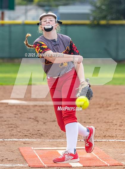 Thumbnail 3 in El Capitan vs. Oakdale photogallery.