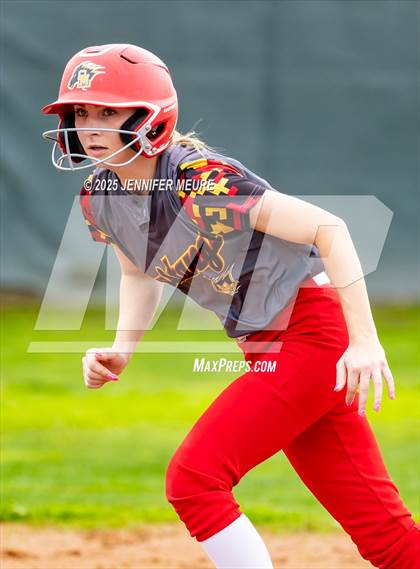 Thumbnail 2 in El Capitan vs. Oakdale photogallery.
